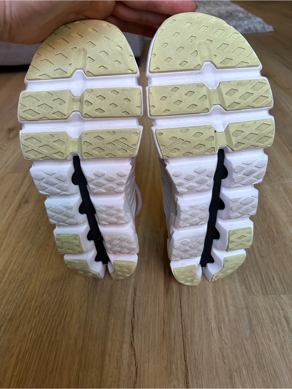On Running CloudSwift 3 Running Shoes in Nimbus and yellow - Picture 5 of 5